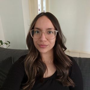 Meet your Posher, Stefany